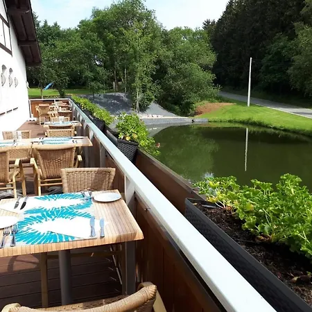 Hotel Burg Hof 3*