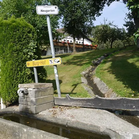 Burg Hof